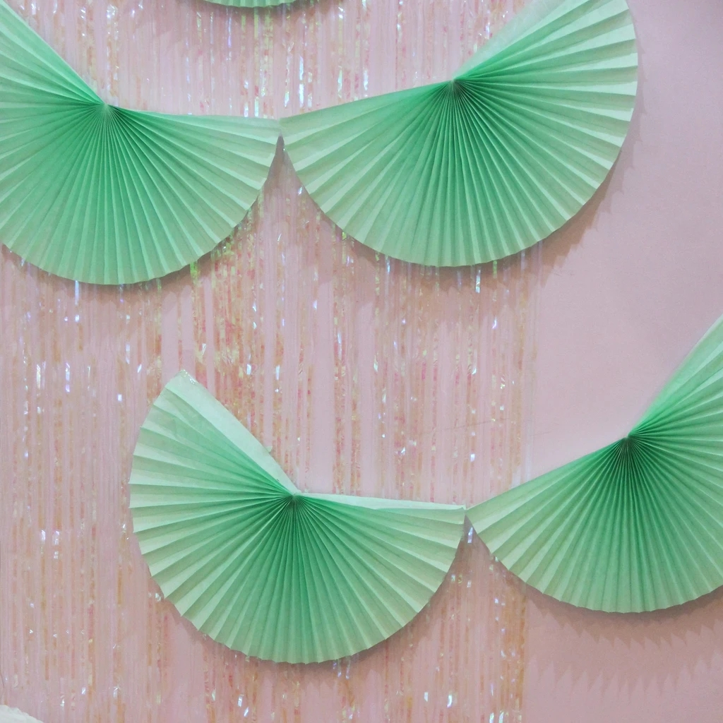 Green Tissue Paper Fan Bunting Garland for Wedding Party Decoration