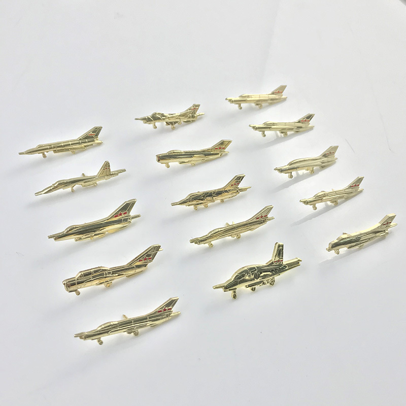 Hot sale custom airplane shape lapel pin/3D metal golden plane lapel pin/3D custom gold plating airplane badge