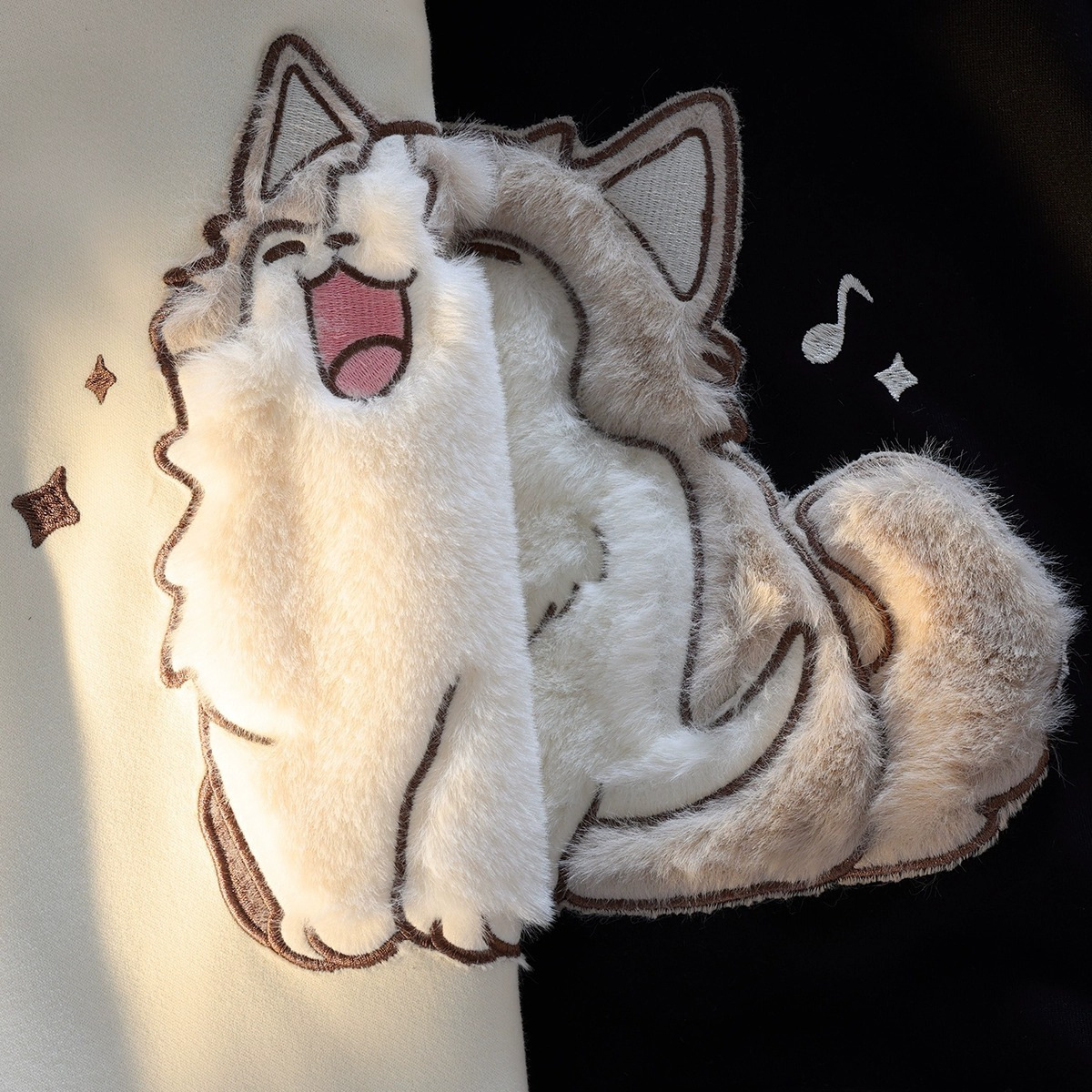 2023 New Design Winter Plush Embroidered Loose Versatile Fleece Women Hoodie kitty pet pattern overcoat