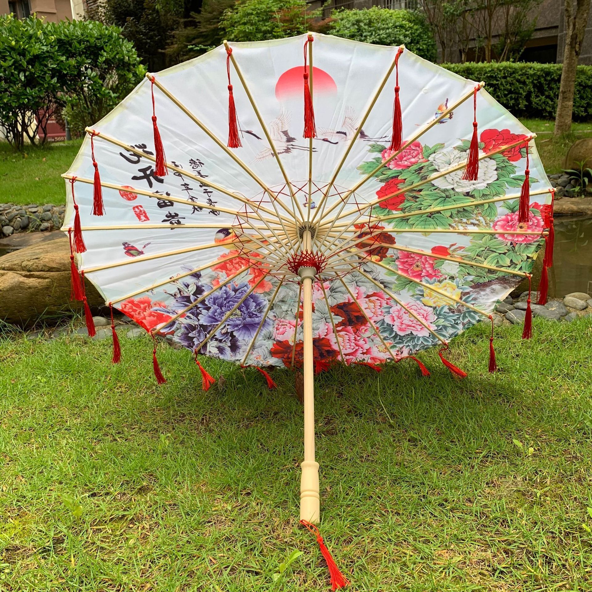 Wholesale Wedding Umbrella Fashionable Chinese Traditional Handmade Multipurpose Graffiti Folded Oil Paper Umbrella