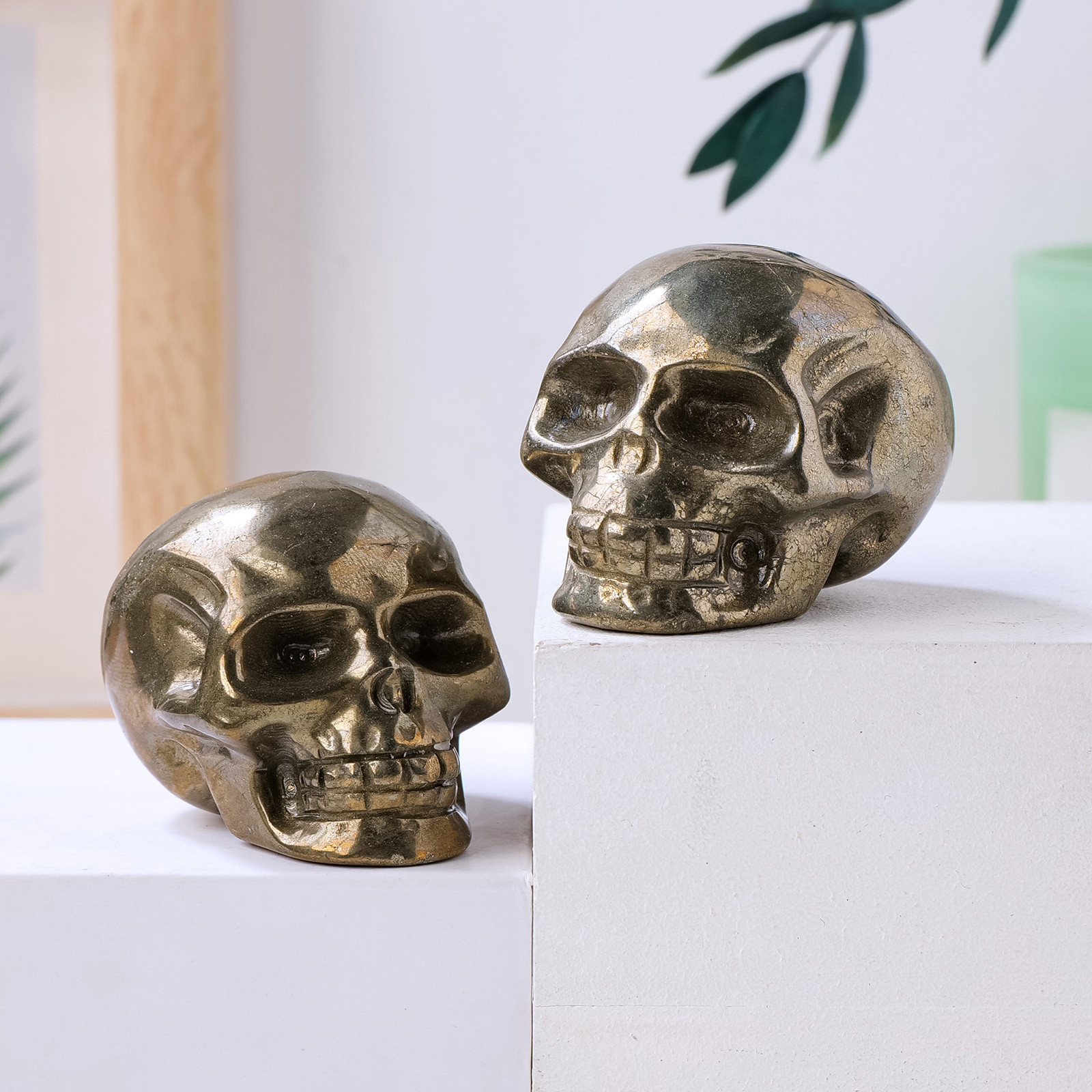 Wholesale Natural Crystal Healing Crafts Pyrite Skulls Ornament Handmade Carving Crystal Skulls For Decor