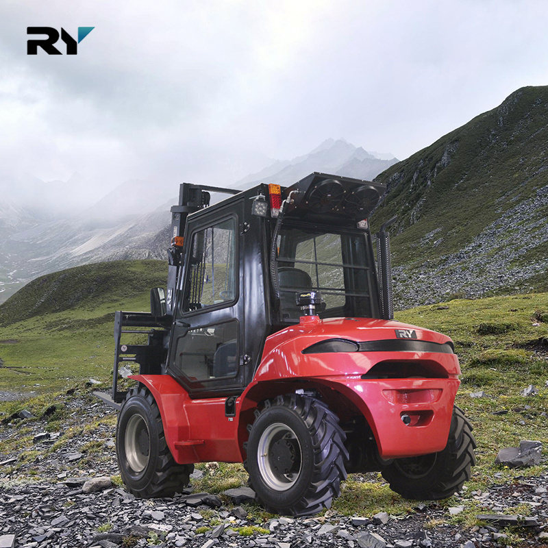 Royal 2000kg 2500kg 3000kg 3500kg 4000kg 5000kg 4x4 off road forklift with Tire 4F engine