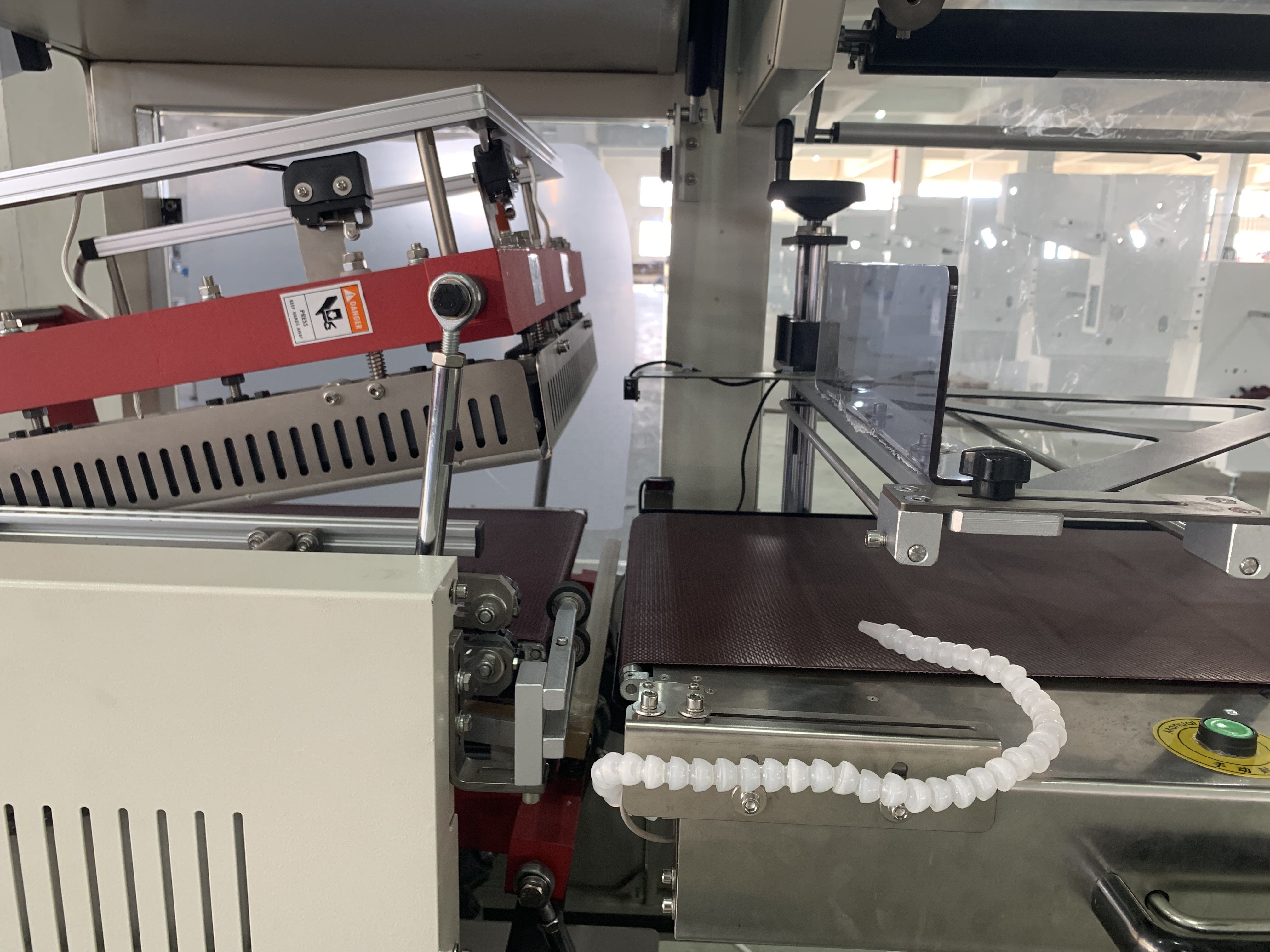 L Sealer Money packing machine shrink wrapper for RMB , US dollars