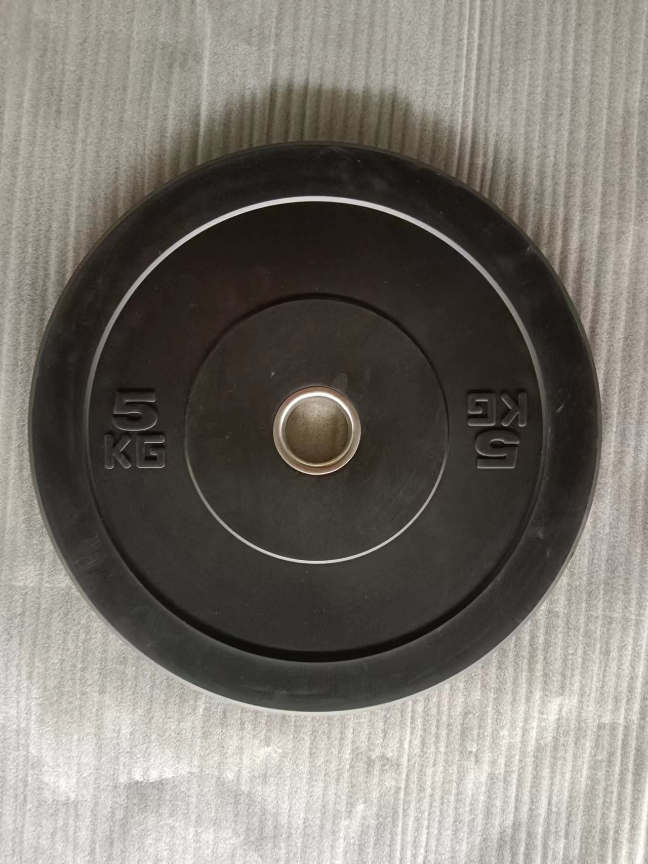 Black Free Weights and Weightlifting Barbell with Durable Bumper Plate