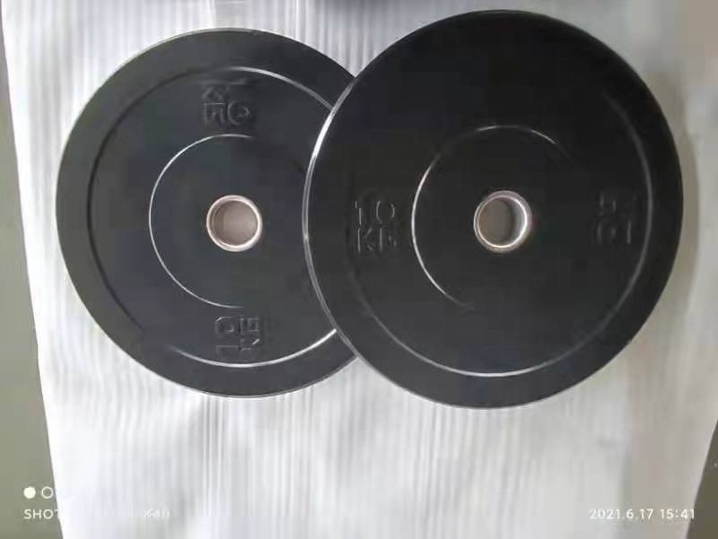 Black Free Weights and Weightlifting Barbell with Durable Bumper Plate