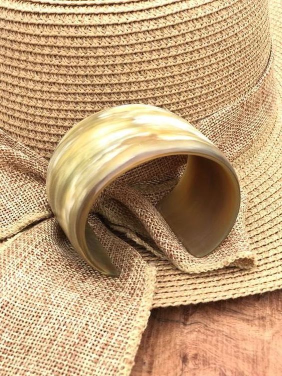 New Design Decorative Buffalo horn cuff bangle bracelet for handmade polished for customized sale horn bangle