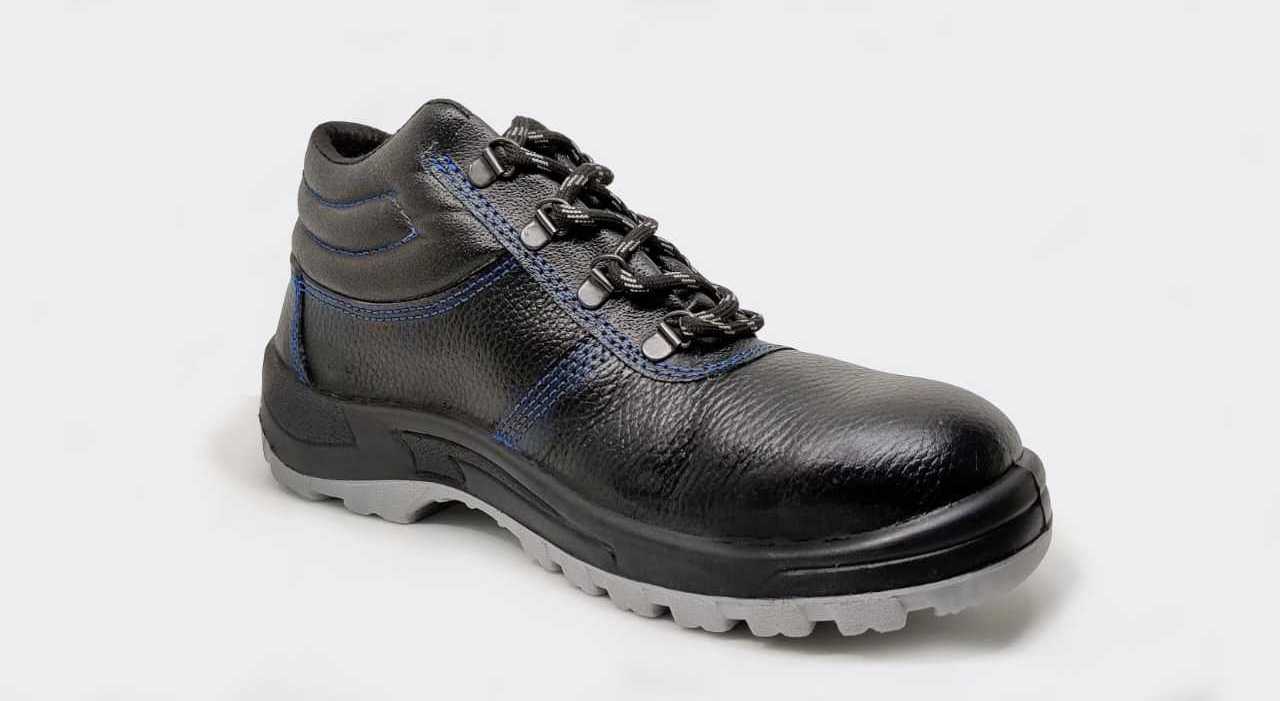 Industrial Shoes safety boots for men double density single density specially designed for Mining Construction workers