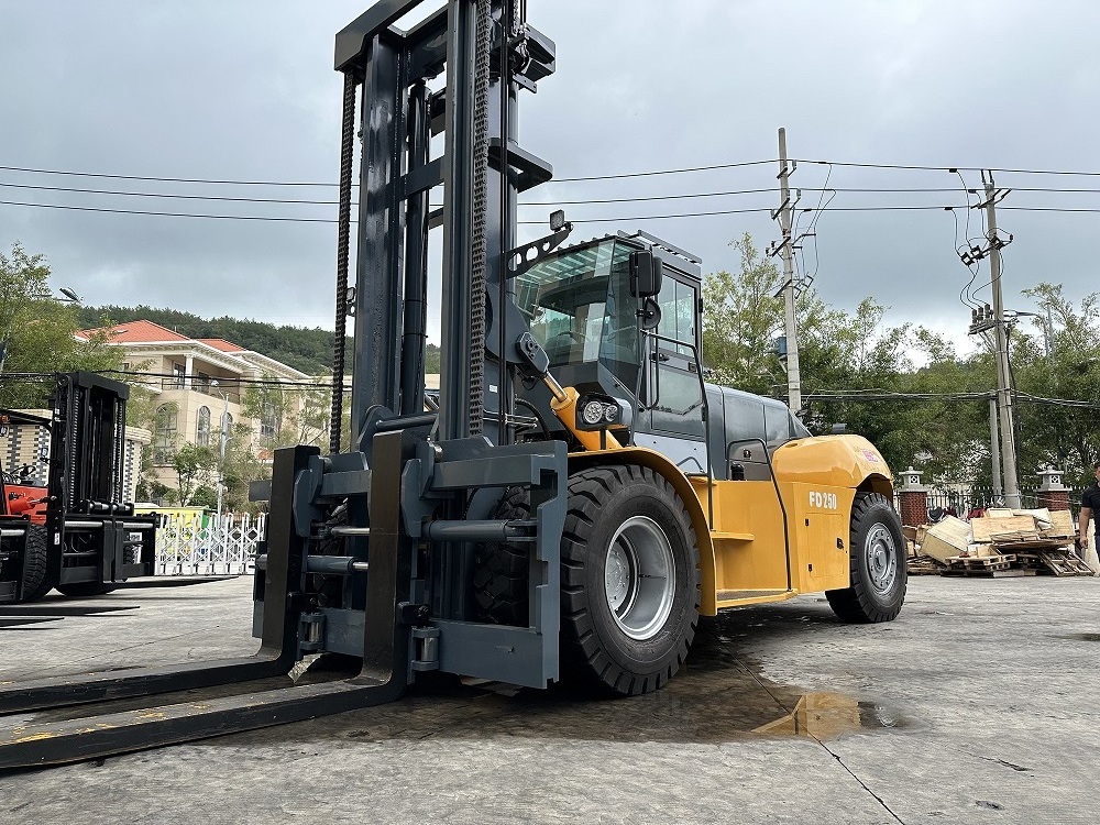 china forklift manufacturer 25 ton 30 ton 16 ton forklift 1370mm fork length forklift 15 ton