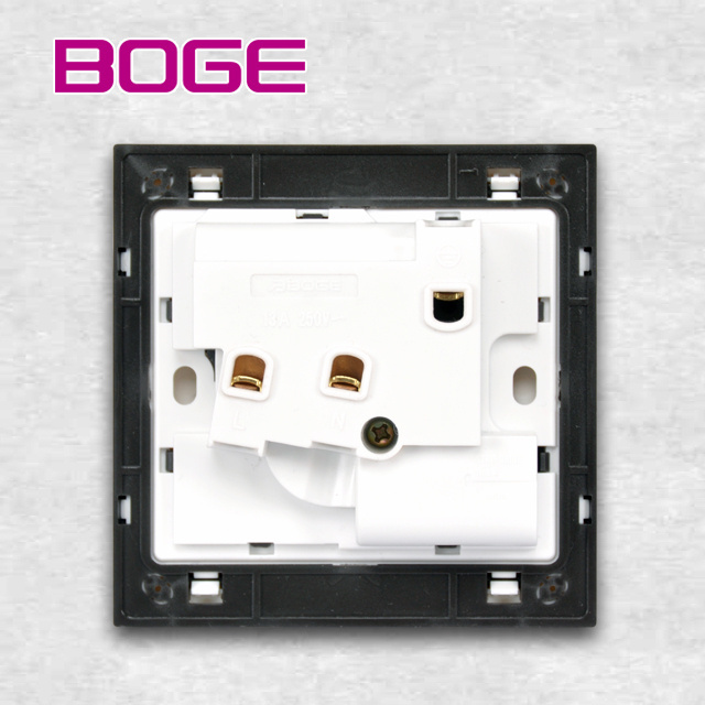 BOGE Manufacturer Home White 13A BS 3 Pin 1 Gang 1 Way UK Wall Switch Socket