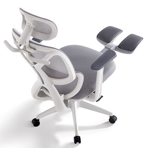 Home Office Breathable Mesh Computer Chair With Footrest Swivel Desk Chair Ergonomic Recliner Office Chair