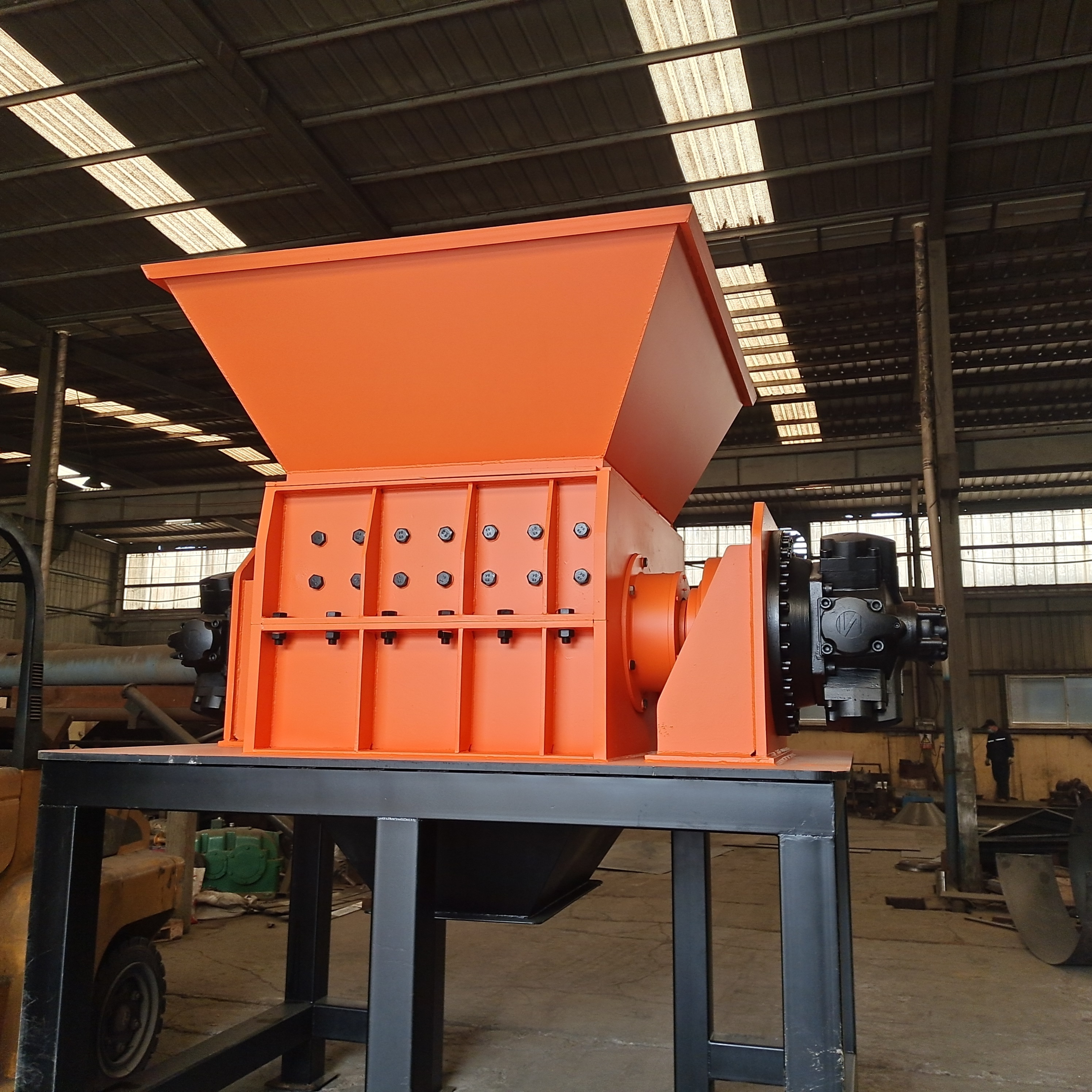 Robust shredders/powerful twin shaft shear shredder/heavy duty shredder for sale