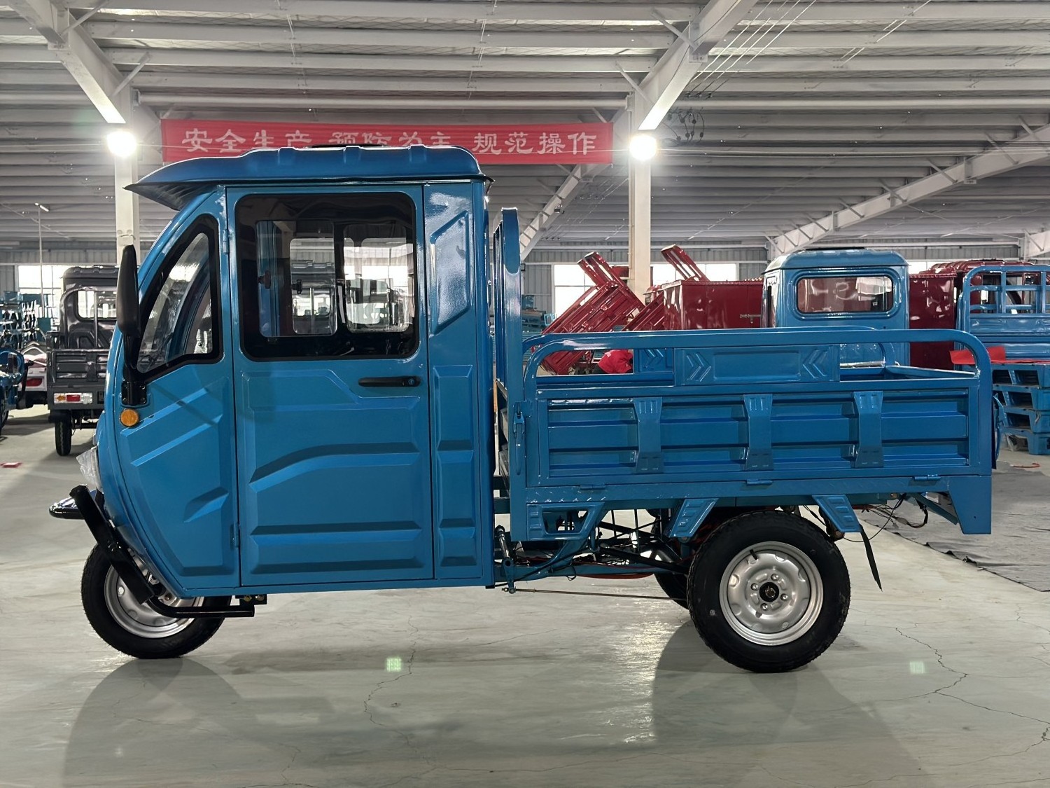 Saige EEC COC electric cargo tricycle 3 wheel pickup truck 25km/h 45km/h electric moto cargo tricycle with closed cabin