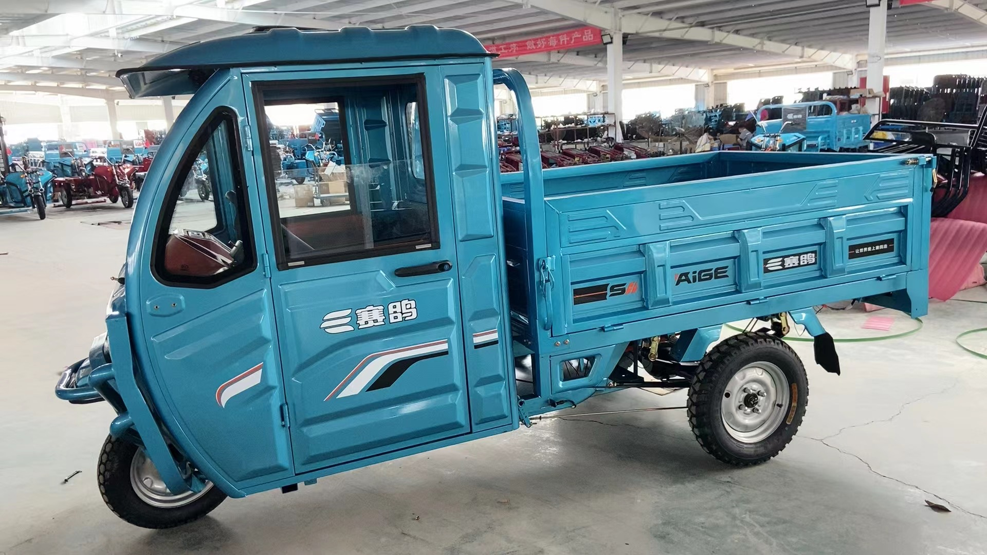 SAIGE 2000W 2500W Heavy Load 72V 52Ah EEC COC 25KM/H 45KM/H Electric Cargo Tricycle