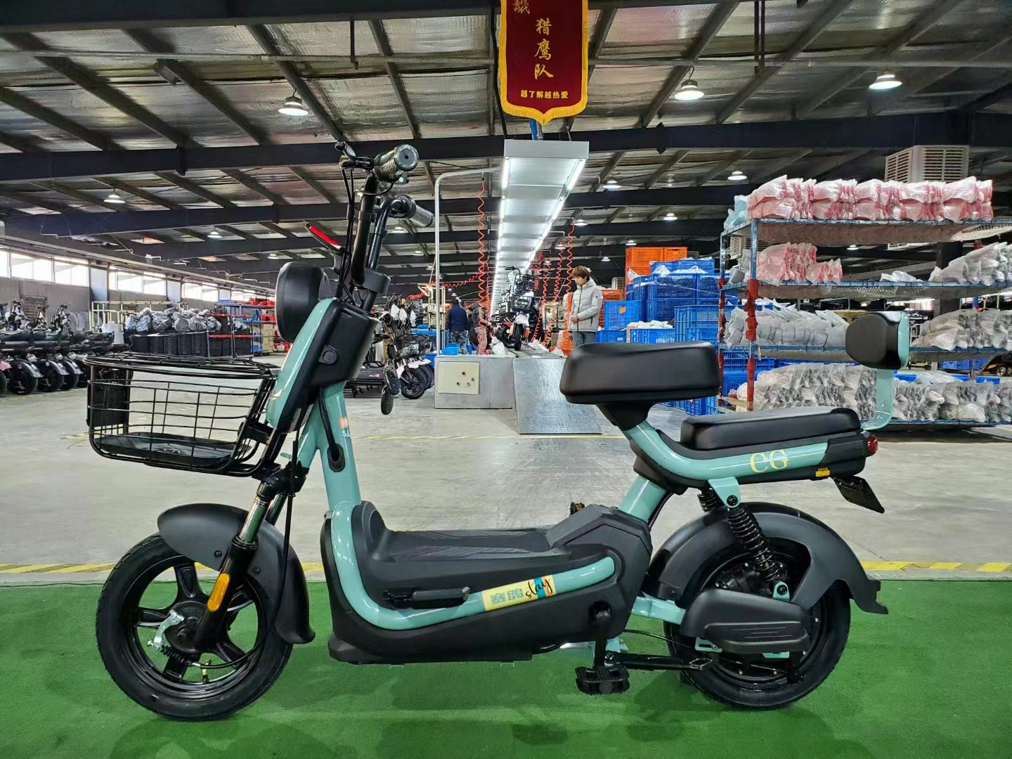 hot sale electric scooters powerful adult electric city bike electric bike 10 inch lady style scooters with pedal