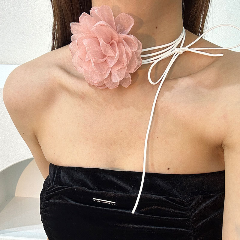 Long Rope with Big Flower Choker Necklace for Women Elegant Lace-up Rope Chain Necklace on Neck Fashion Jewelry Accessories