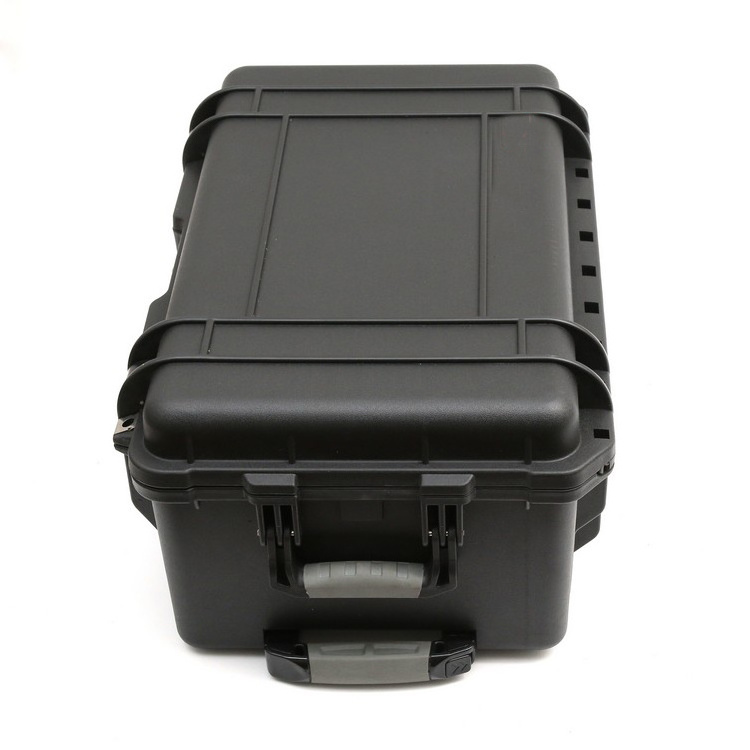 case 1615 PELICAN CASE WITH 4 WHEELS