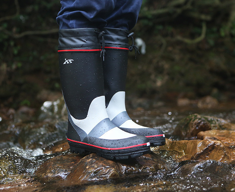 Rain boots men's four seasons water shoes cotton boots high tube can add velvet lining soft non-slip men's rubber shoes.