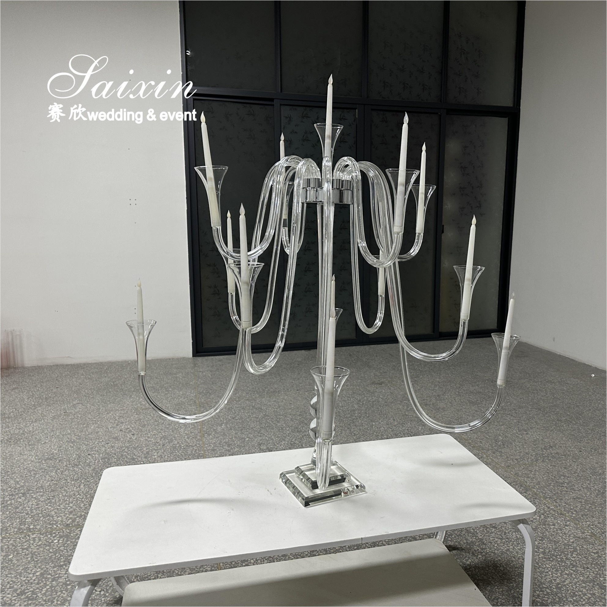 New Design Luxe Wedding centerpiece Crystal Glass Larger Branch Candle Stands For Table Decoration