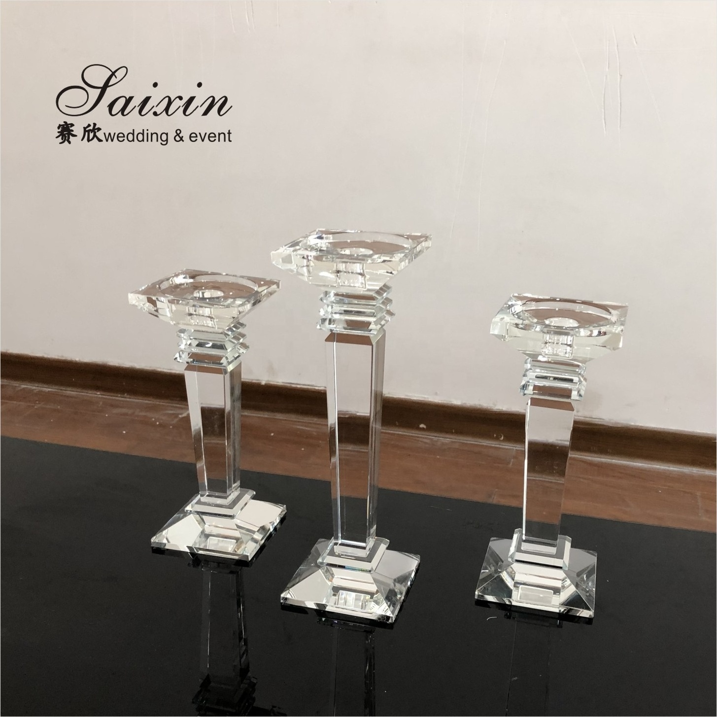 Hot sell wedding souvenirs crystal pillar candle holders set