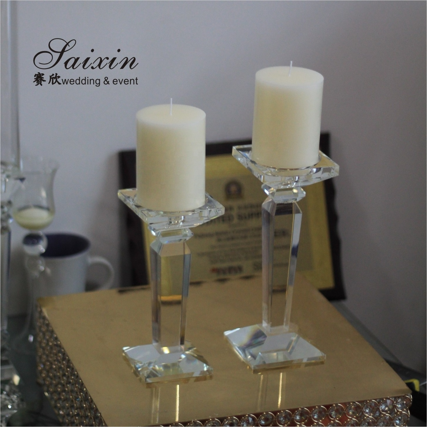 Hot sell wedding souvenirs crystal pillar candle holders set