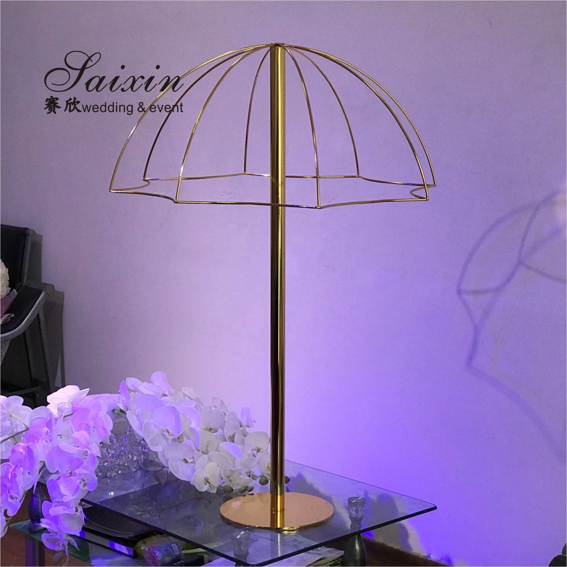 Factory wholesale wedding table centerpieces gold metal umbrella