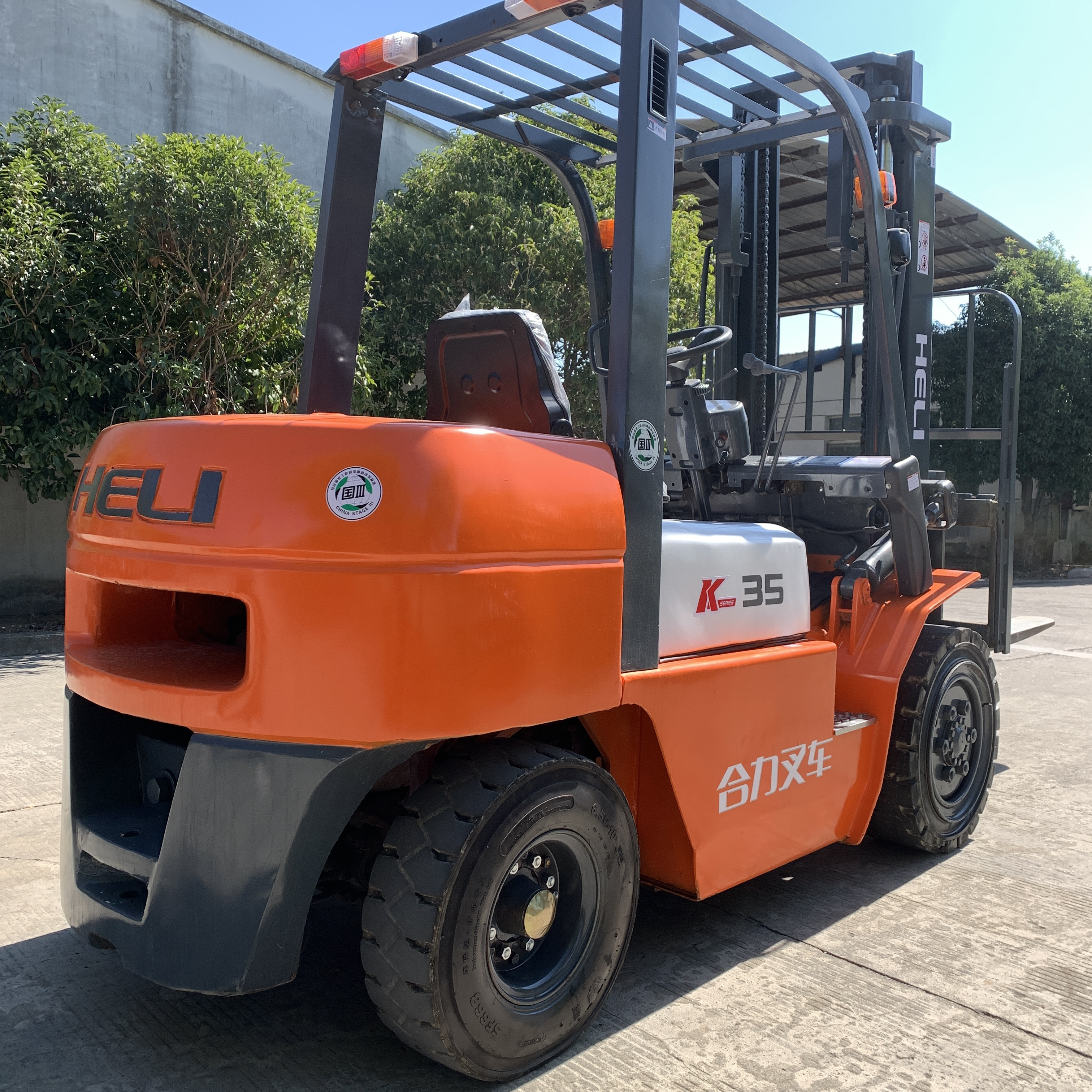 Diesel Engine hot sale TCM/komatsu 3ton used forklift,Heli 6ton second hand forklift with solid tire ,used TCM  forklift truck