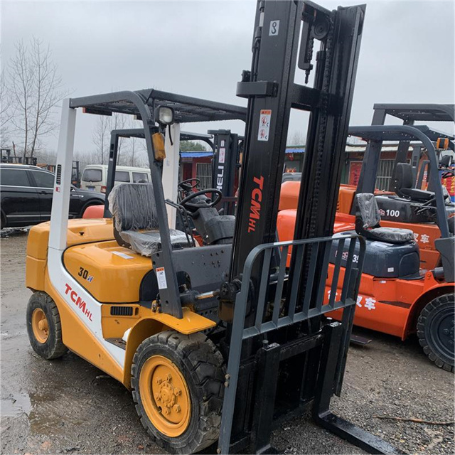 Hot saleTCM 3ton Used forklift Truck ,FD30T6  diesel second hand forklifts Orignal made japan