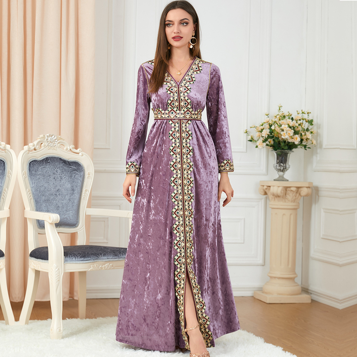 Hot Selling  Islamic Clothing Gown High Quality Embroidered Tunic Coat Dubai Abaya Women Muslim Dress Velvet Winter Abaya