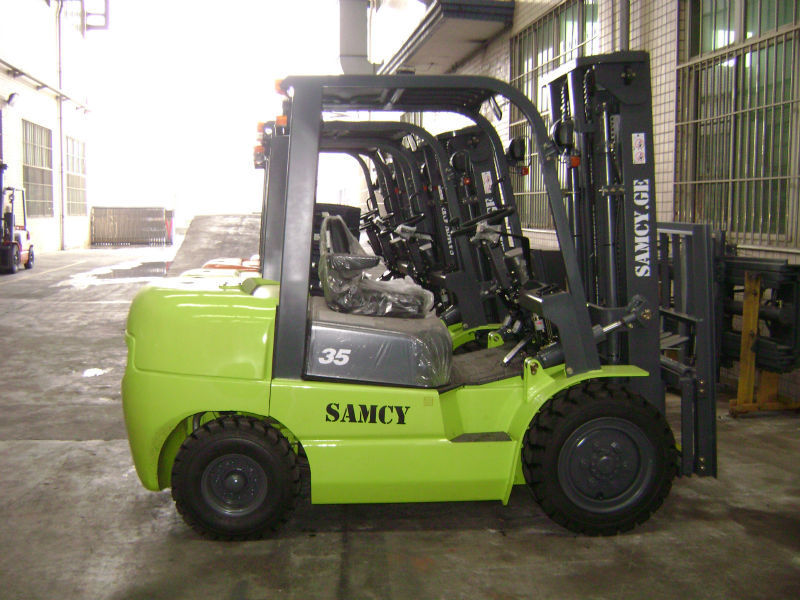 SAMCY Brand New Best Selling Nissan Engine 4 Ton Gasoline Forklift