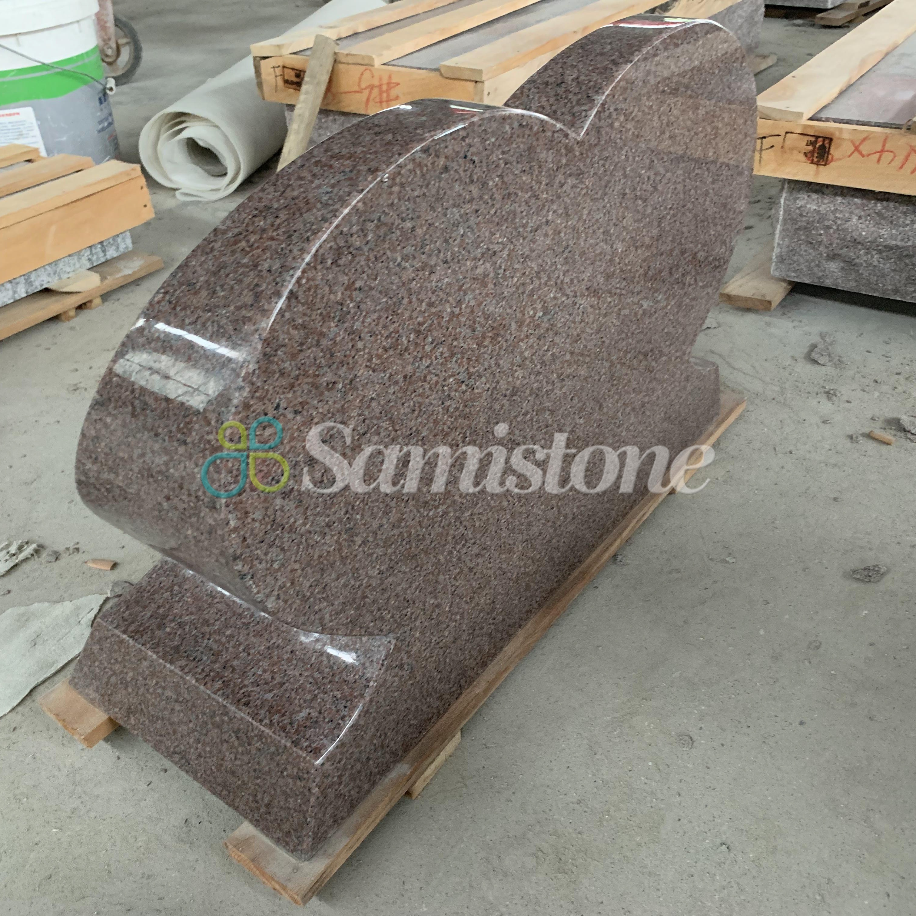 Samistone American Style Mahogany Red Granite Heart Shape Tombstone Headstone and Monument Design Customize