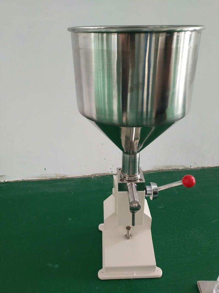 A03 Small Size 5-50ml Liquid Filler Filling Machine For Cream Shampoo Cosmetic