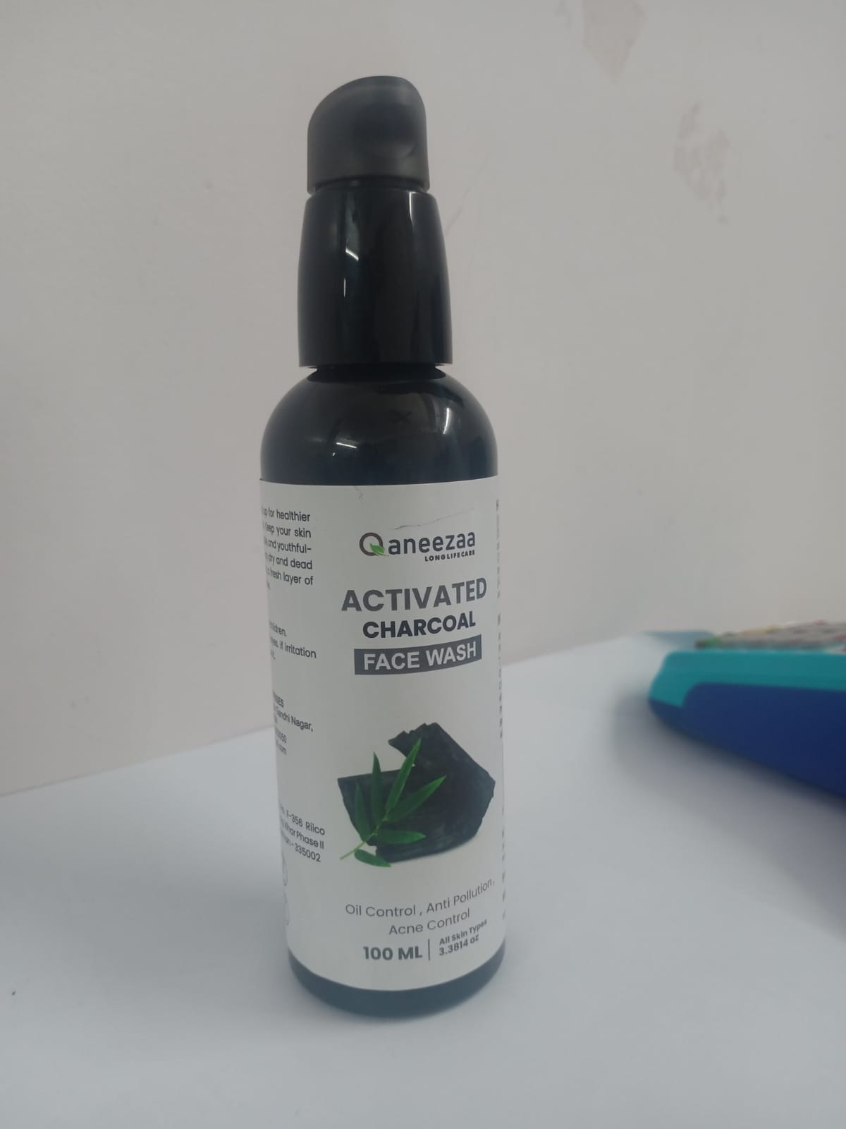 Custom Logo Mens Womens natural Face Wash Deep Cleaning Activated Charcoal Facewash Available at Wholesale Price