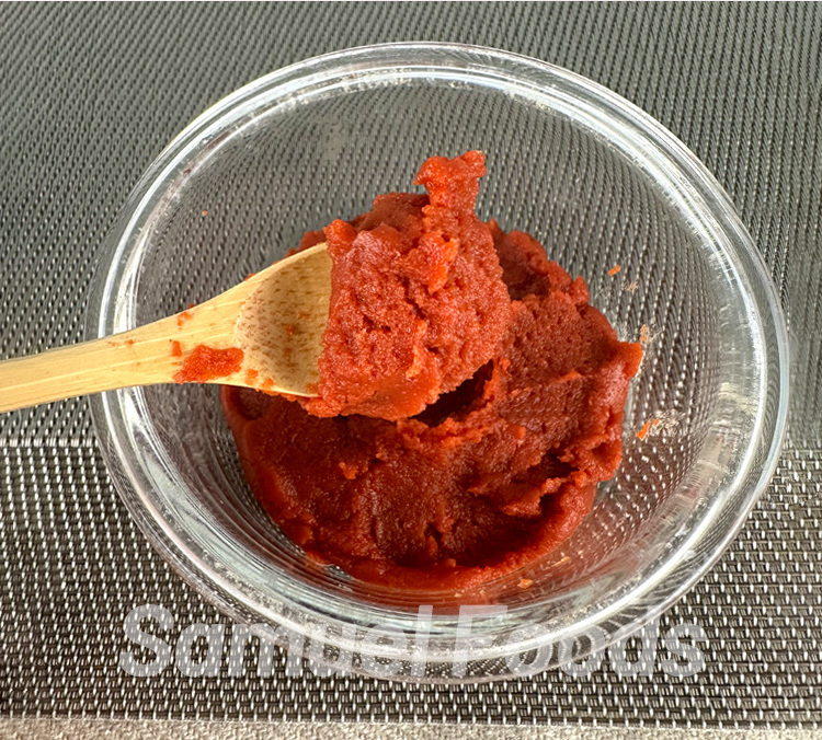 50g Customized Organic Tomato Paste Double Concentrated and Packaged in Sachet or Bulk Bottle Bag