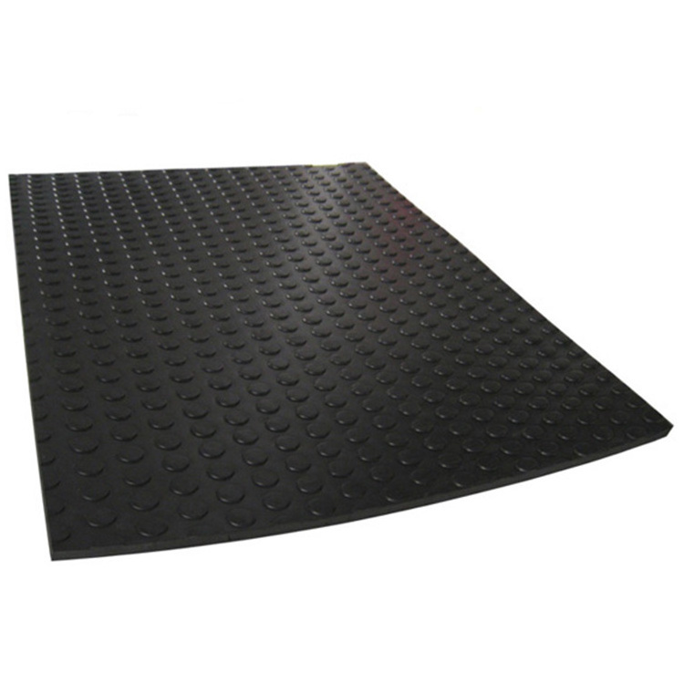 Horse stable trailer ramp rubber mat