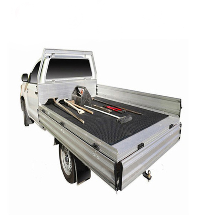 Horse stable trailer ramp rubber mat