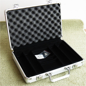 200 Piece Poker Chips Aluminum SuitCase With Place for Two Decks Of Playing Cards and Casino Poker Chips Set