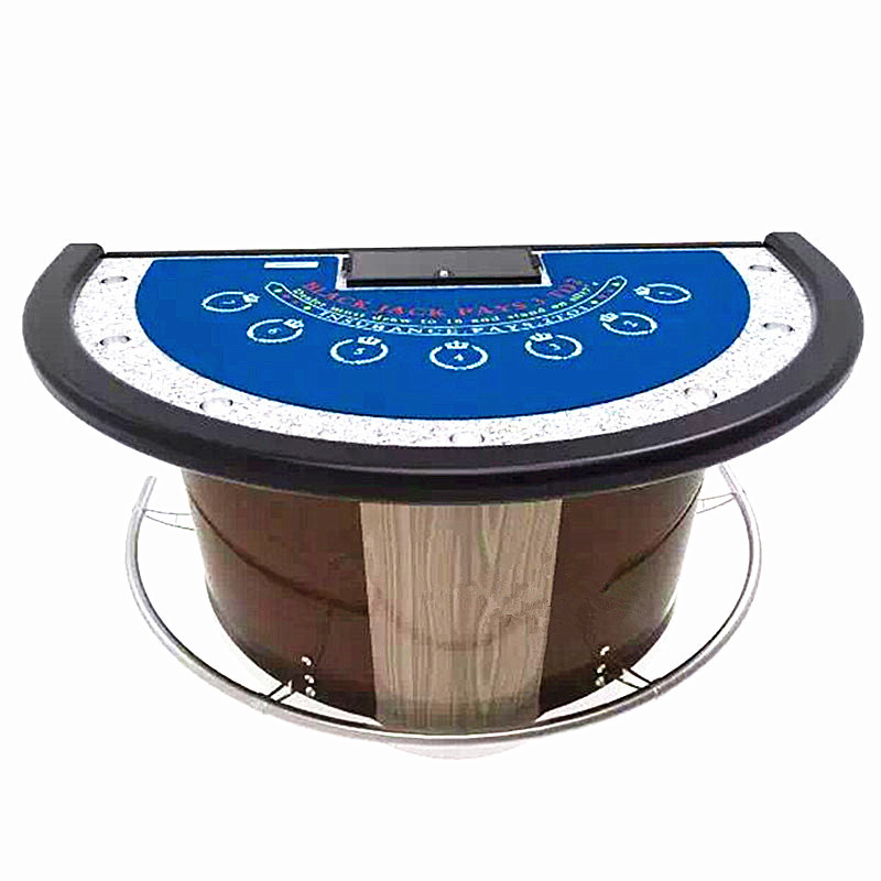 Luxurious Casino Poker Table with USB Blackjack Customized Gambling Table Top Luxurious Poker Table