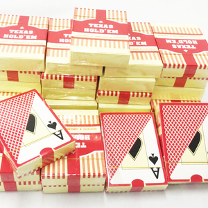 100% PVC Poker Durable Texas Hold'em Poker Cards With Big Words as Wide PVC Card for Gaming