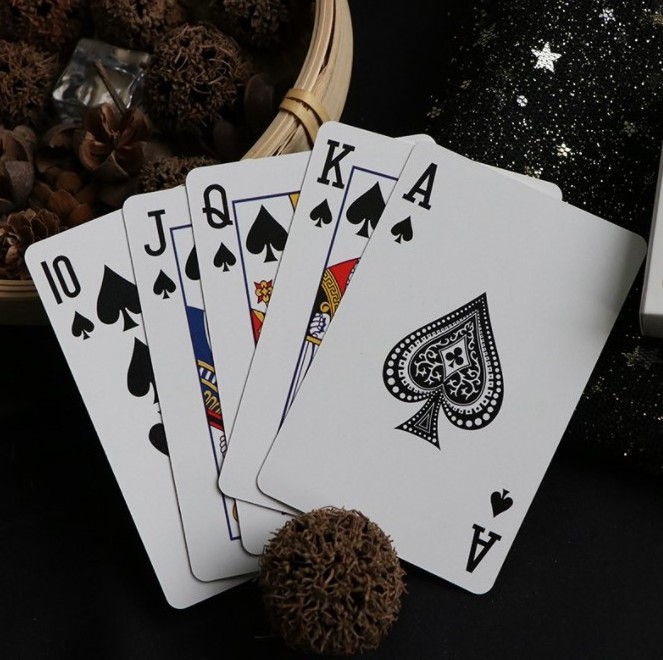 Excellent Quality Casino Playing Cards Poker Wholesale Custom Design  Playing Card