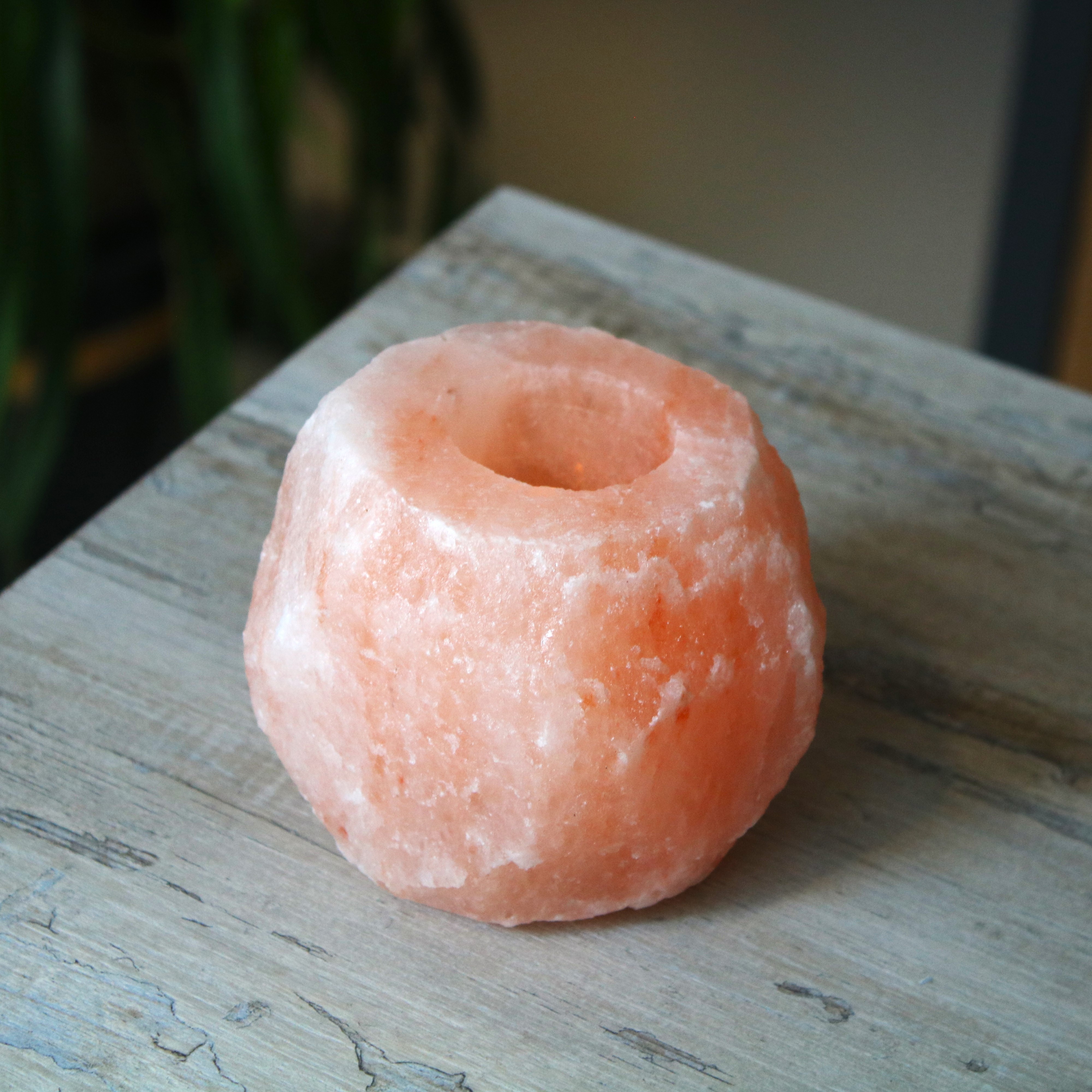 Natural Himalayan Crystal Rock Salt Designed Small Round Shape Tea Light/ Candle Holder