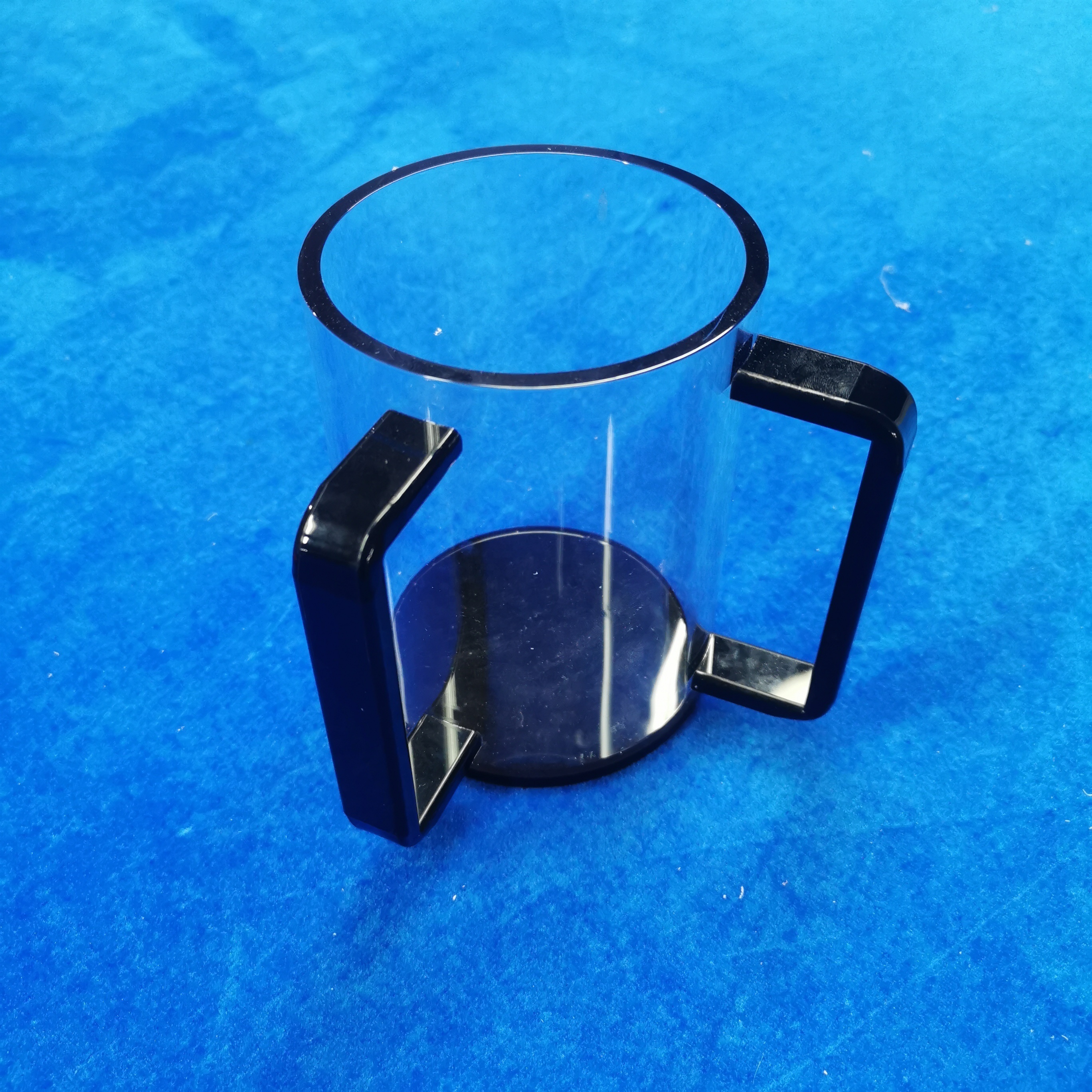 Lucite Round Washing Cup with Double Black Holder for Celebrating