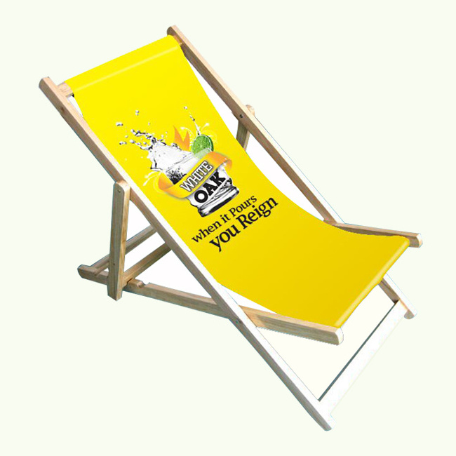 Classic Lay Flat Lounge Beach Wood Chair Promotional Items with Logo Custom Folding Wooden Portable Sea Beach Lounge Chair