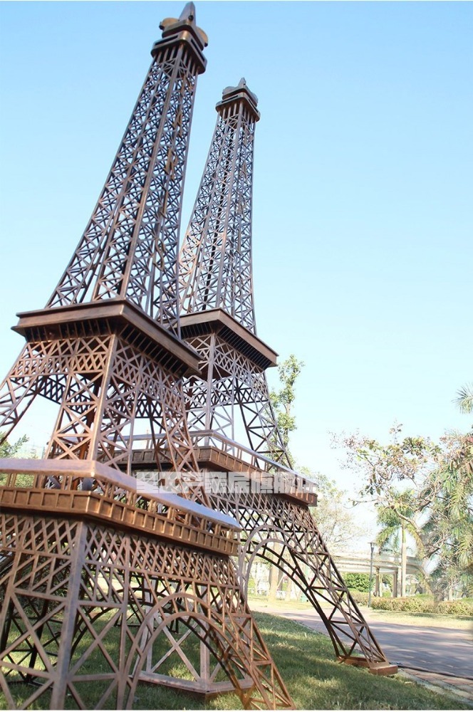 handmade large wrought iron metal sculpture ornaments of The Eiffel Tower for home or garden indoors and outdoors