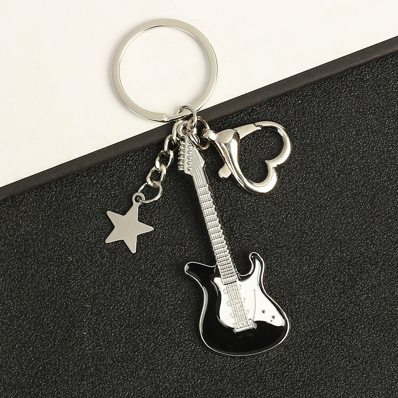 Wholesale Bag Charms Cute Enamel Mini Metal Guitar Keychain Custom Logo Musical Instrument Keychain Festival Gift