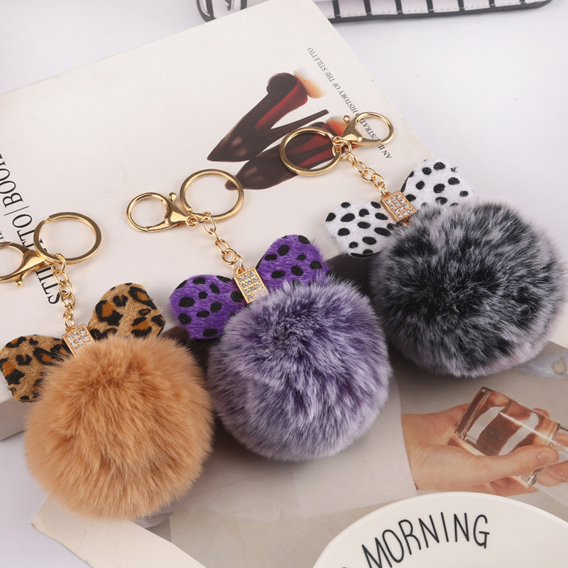 Cute Bow Pompom Keychain High Quality Rhinestone Faux Pompoms Bag Pendant Car Key Ring Custom Logo Keychain