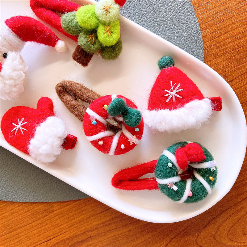 Christmas Cartoon Felt Hair Clips Cute Santa Xmas Tree Wreath Hat Gloves Design Clips for Girl New Year Gift