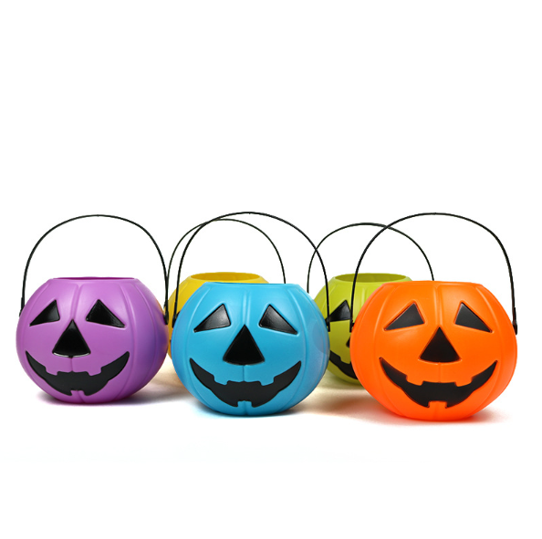 Halloween Pumpkin Candy Bucket  Plastic Pumpkin Bucket Trick or Treat Bags for Party Favors Table Decoration Prop