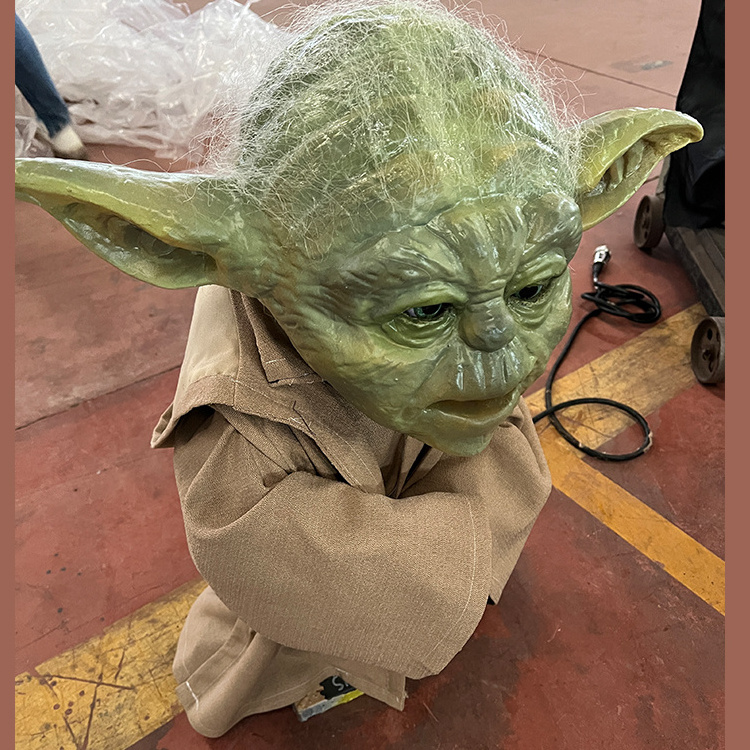 Outdoor Theme Park Exhibition Decoration Customizable Life Like Realistic Animatronic ET Yoda Model For Sale