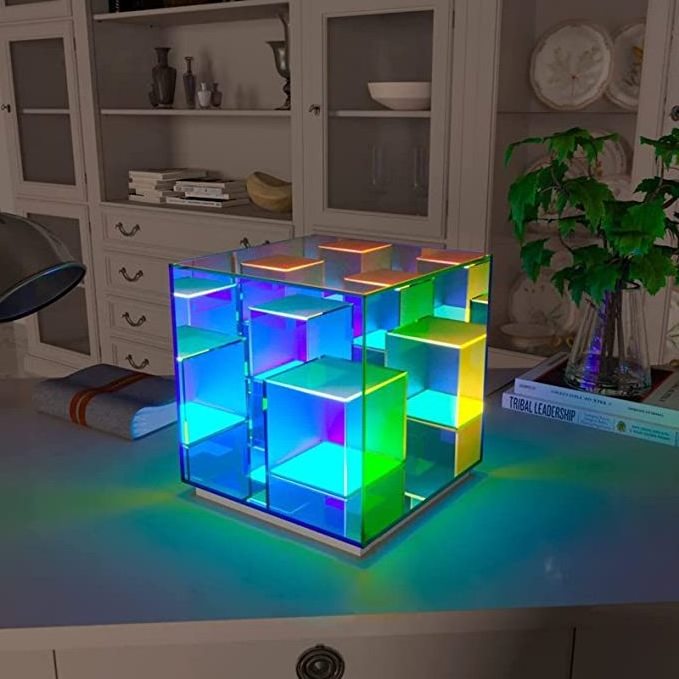 Hot Sale Modern Atmosphere Cube Desk Lamp Led Night Light Acrylic Magic Cubes Colorful Bedroom Muse Cube Table Lamp