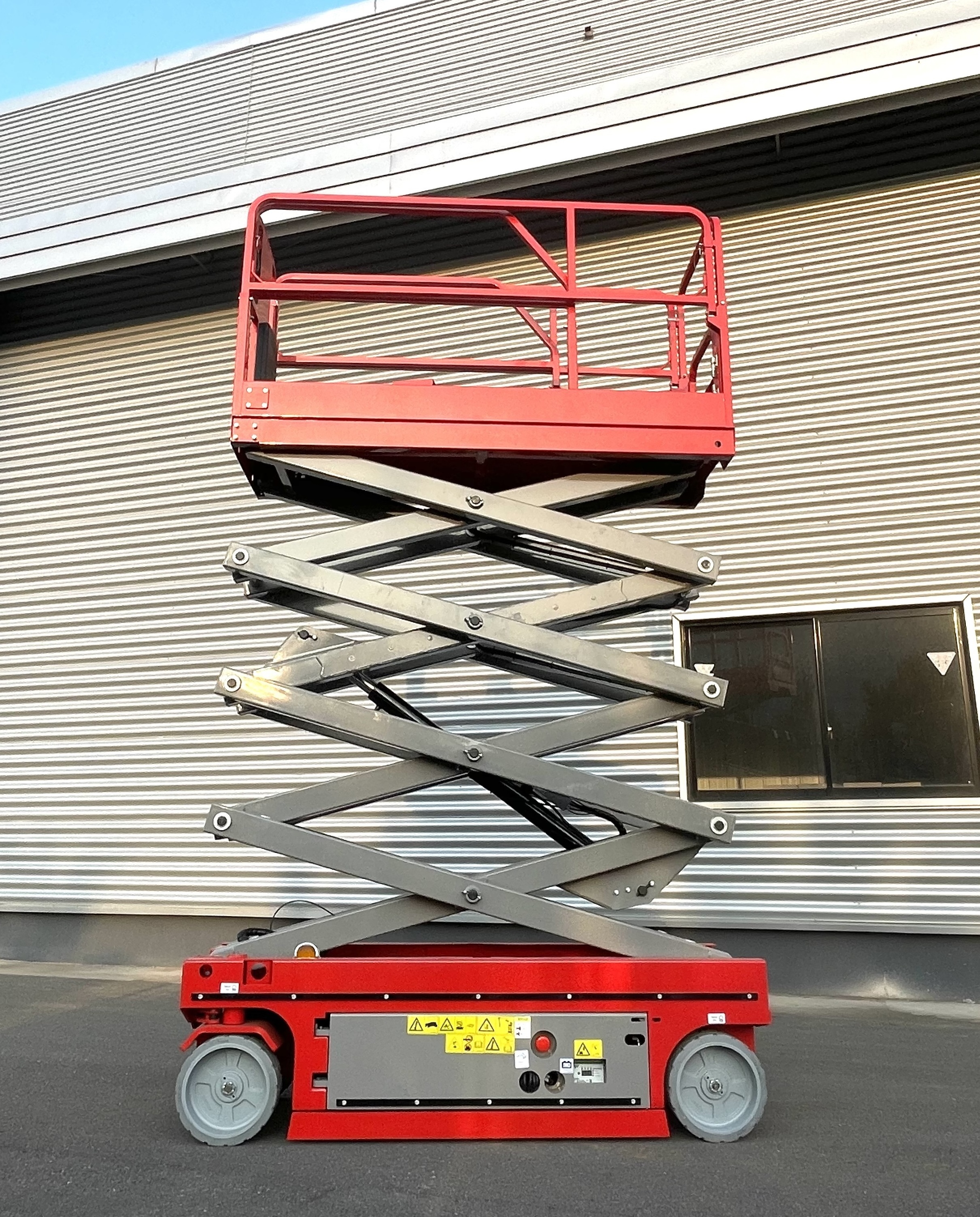 Aerial Work Platform 0607 Auto Boom Lift 6m Electric Hydraulic Mobile Scissor Lift For Sale